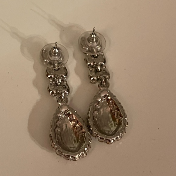 Perfect Condition Cubic Zirconia Bridal Jewelry Set - Picture 4 of 5